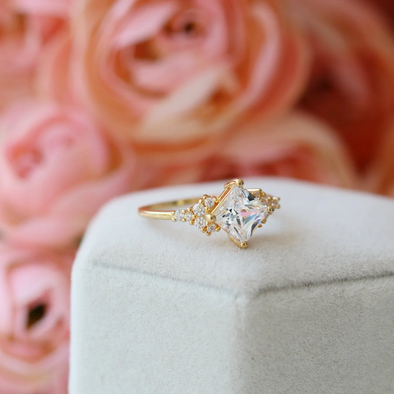 Ellie Lab-Grown Diamond Engagement Ring in Solid 14K Yellow Gold (IGI Certified) - Image 4